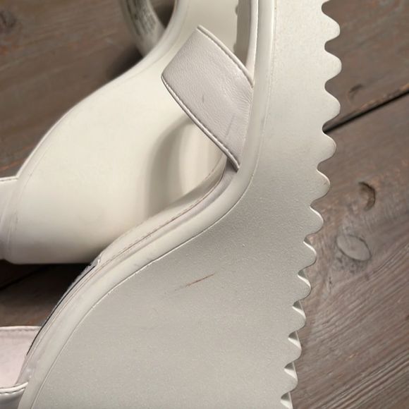 Steve Madden Scarlet Platform Foam Treaded White Wedge Sandal - 6 - Picture 7 of 12